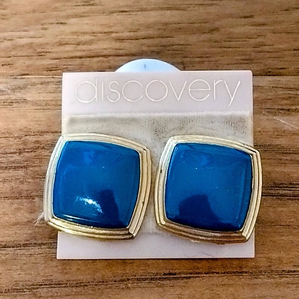 Discovery Vintage Blue Gold Square Clip On Earrings - Original Card